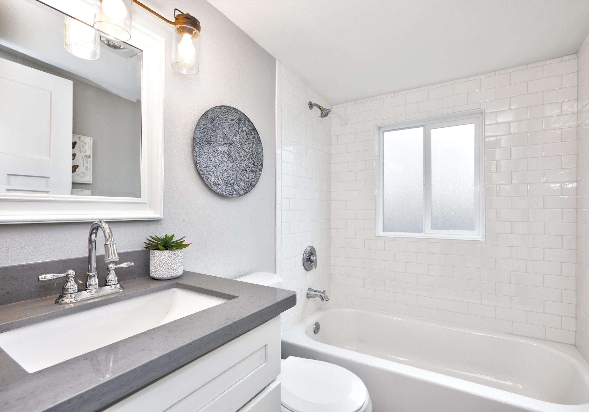 bathroom with white painted grout